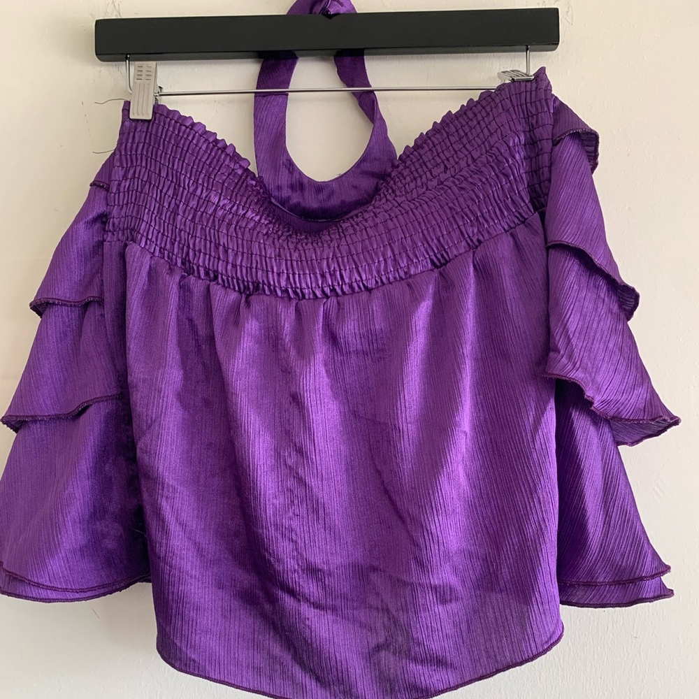 Plus Size Ruffle Top - Picture 3 of 4